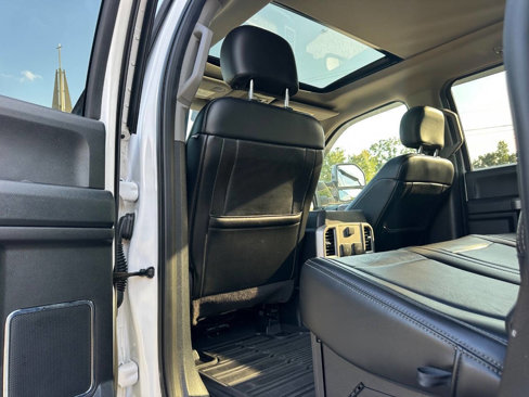 Used 2019 Ford F250 Lariat image 18