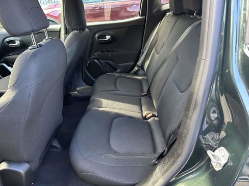 Used 2021 Jeep Renegade Sport image 28