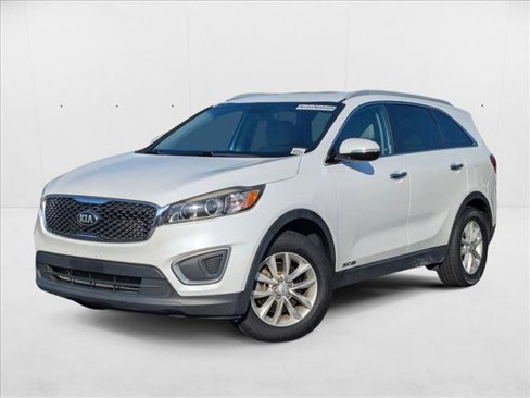 Used 2017 Kia Sorento LX image 16