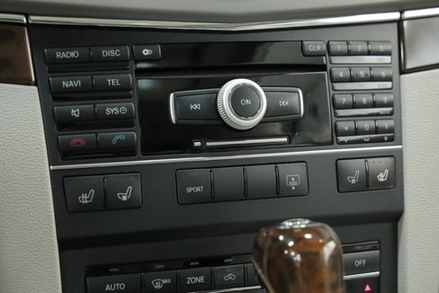 Used 2011 Mercedes-Benz E 550 Coupe image 18