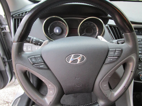 Used 2013 Hyundai Sonata Limited image 14