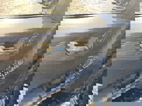 Used 2020 Ford Escape Titanium image 14