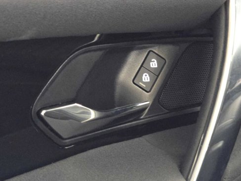 Certified 2025 Land Rover Discovery Sport S image 26