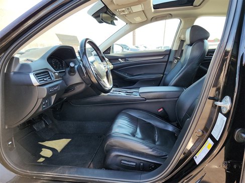 Used 2022 Honda Accord Touring image 12