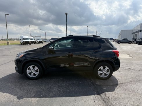 Used 2021 Chevrolet Trax LT w/ Driver Confidence Package image 5