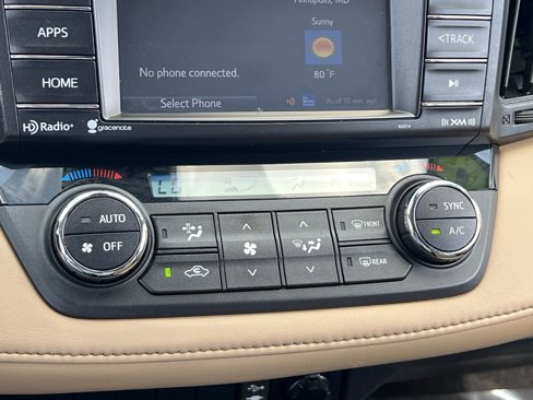Used 2018 Toyota RAV4 XLE image 19