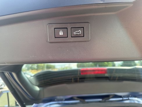 Certified 2022 Subaru Outback Premium image 20