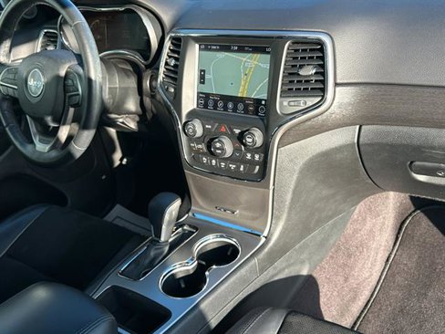Used 2018 Jeep Grand Cherokee Altitude image 13