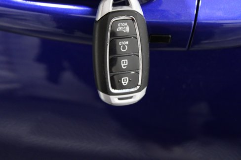 Used 2023 Hyundai Venue Limited image 19