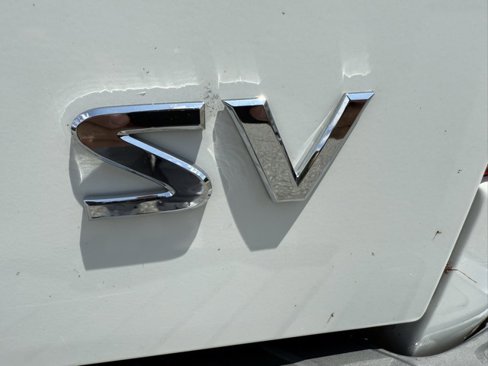 Used 2016 Nissan Frontier SV image 5