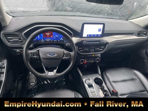 Used 2022 Ford Escape Titanium image 15