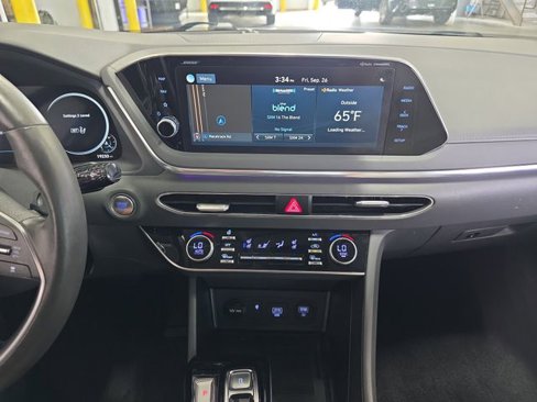 Used 2020 Hyundai Sonata Limited w/ Preferred Accessory Package image 9
