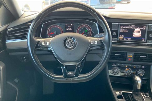 Used 2021 Volkswagen Jetta R-Line image 5