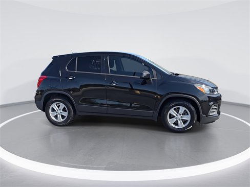 Used 2020 Chevrolet Trax LS w/ Tint and Cruise Package image 9