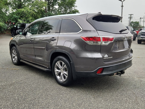 Used 2015 Toyota Highlander XLE image 3