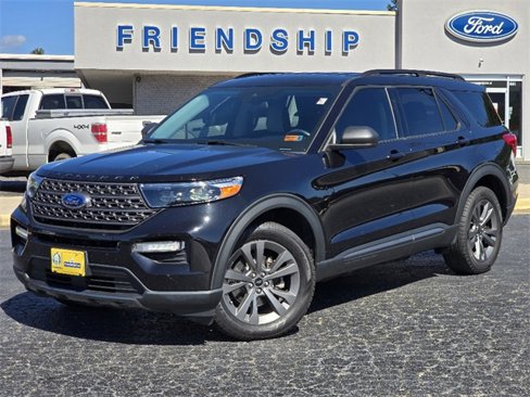 Used 2021 Ford Explorer XLT w/ Equipment Group 202A image 2