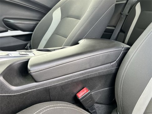 Used 2018 Chevrolet Camaro LT w/ Technology Package image 20