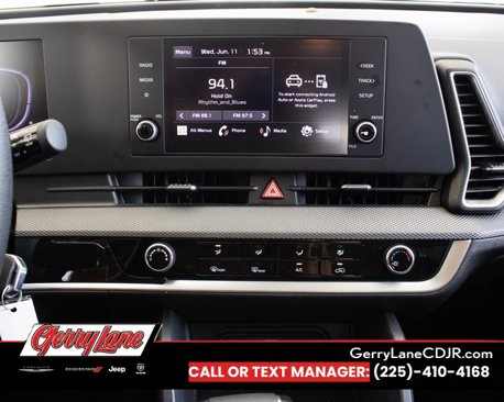 Used 2024 Kia Sportage LX image 9