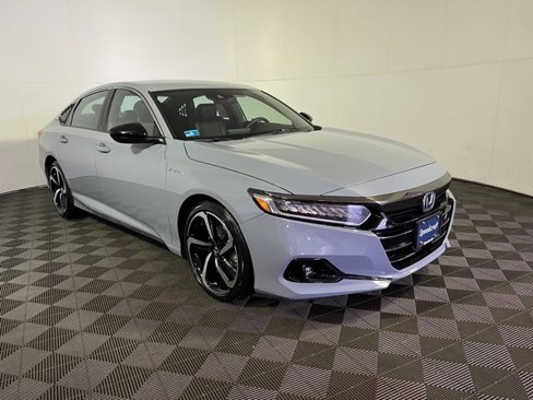 Used 2022 Honda Accord Sport image 2
