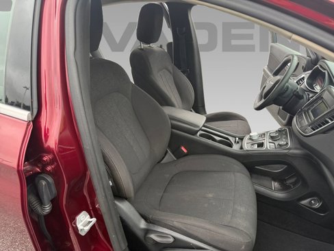 Used 2015 Chrysler 200 Limited image 11