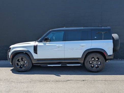 Used 2022 Land Rover Defender 110 X-Dynamic SE image 8