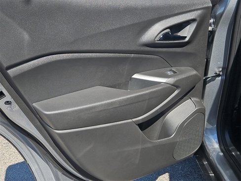 New 2026 Chevrolet Trax LS w/ LS Convenience Package image 16