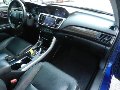 Used 2017 Honda Accord EX-L image 13
