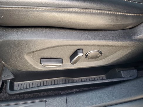 Used 2018 Ford Edge SEL w/ Equipment Group 201A image 25