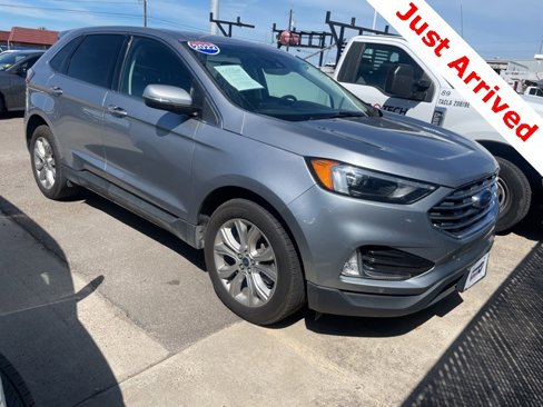 Used 2022 Ford Edge Titanium image 3