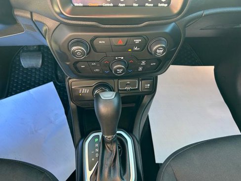 Certified 2023 Jeep Renegade Altitude w/ Convenience Group I image 14