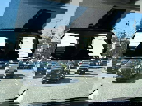 New 2025 Hyundai Venue SEL image 52