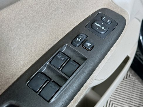 Used 2006 Toyota Camry LE image 16
