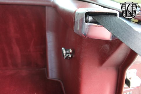 Used 1987 Mercedes-Benz 560 SL image 12