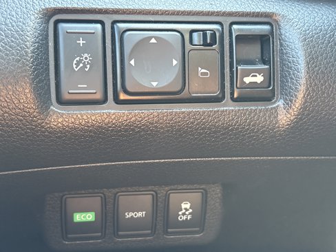 Used 2015 Nissan Sentra S image 31