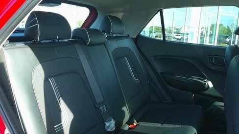 Certified 2022 Hyundai Venue Limited image 7