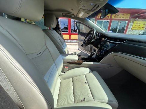 Used 2013 Cadillac XTS image 9