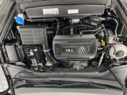 Used 2019 Volkswagen GTI SE w/ SE Experience Package image 19