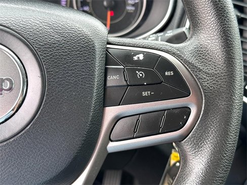 Used 2020 Jeep Cherokee Latitude image 17