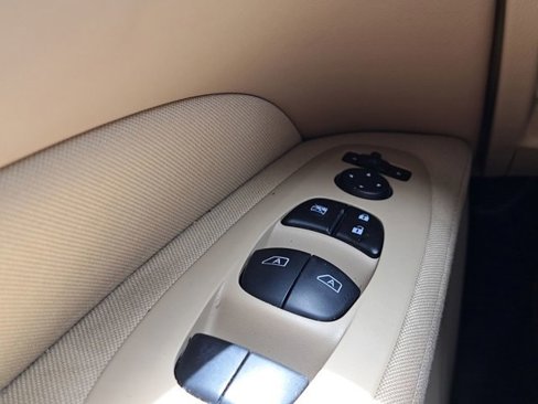 Used 2017 Nissan Pathfinder SV w/ Cargo Package image 29