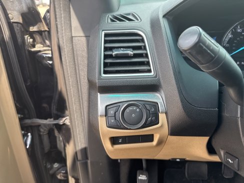 Used 2016 Ford Explorer Limited image 14