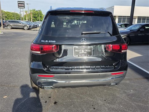 Certified 2022 Mercedes-Benz GLB 250 image 7