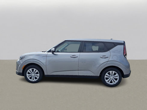Used 2023 Kia Soul LX image 6