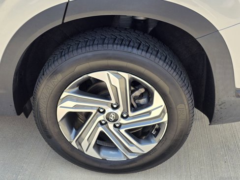 Certified 2023 Hyundai Santa Fe SEL image 10