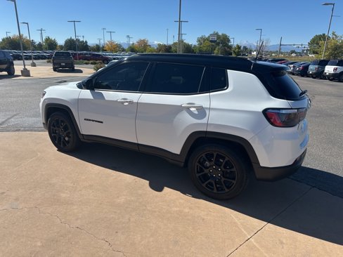 Used 2022 Jeep Compass Altitude image 26