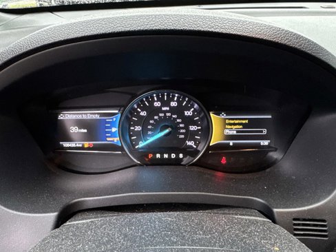 Used 2019 Ford Explorer Limited w/ Ford Safe & Smart Package image 20