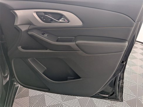 Used 2021 Chevrolet Traverse LS image 33