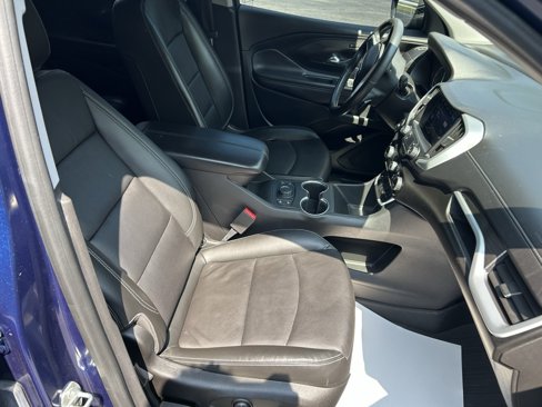 Used 2022 GMC Terrain SLT w/ LPO, Floor Liner Package image 24