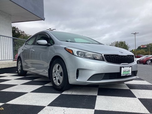 Used 2018 Kia Forte LX w/ LX Popular Package image 4