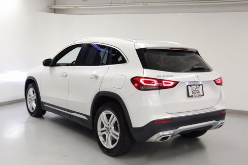 Used 2023 Mercedes-Benz GLA 250 4MATIC w/ Premium Package image 8
