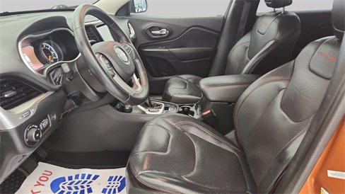 Used 2015 Jeep Cherokee Trailhawk w/ Comfort/Convenience Group image 10